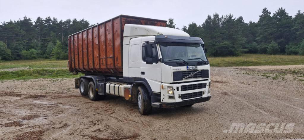 Volvo J4CFC Hákový nosič kontejnerů