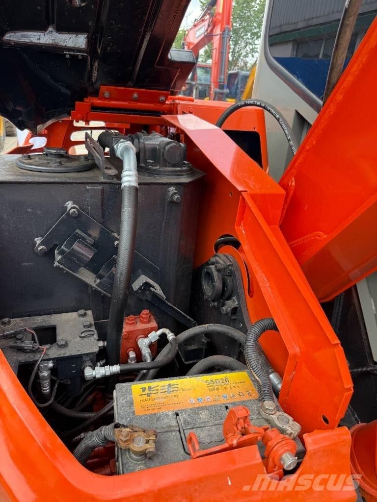 Hitachi Zaxis 55 U Pásová rýpadla