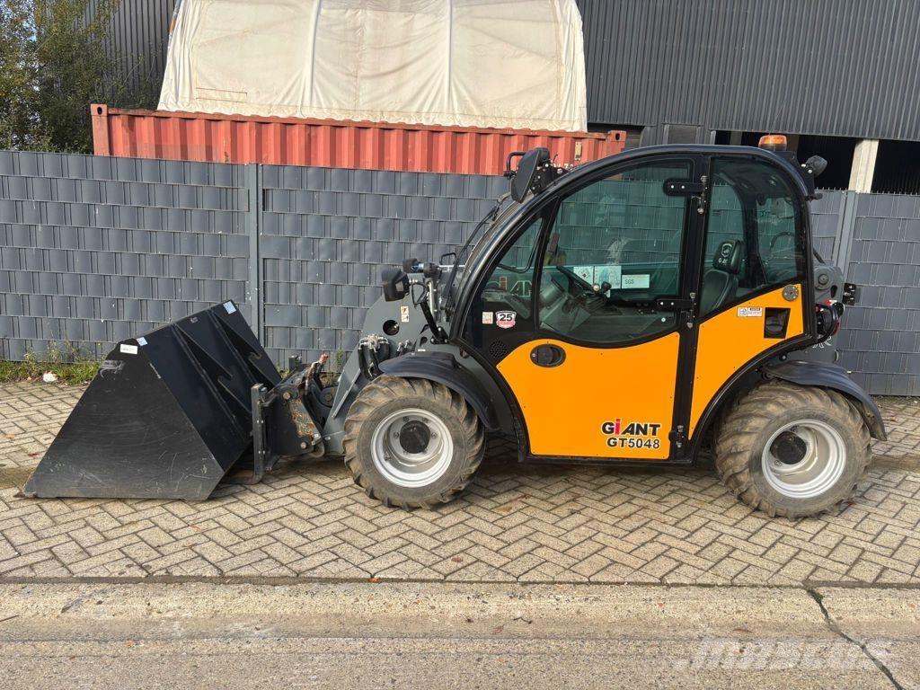 GiANT Tendo GT5048 Teleskopické manipulátory