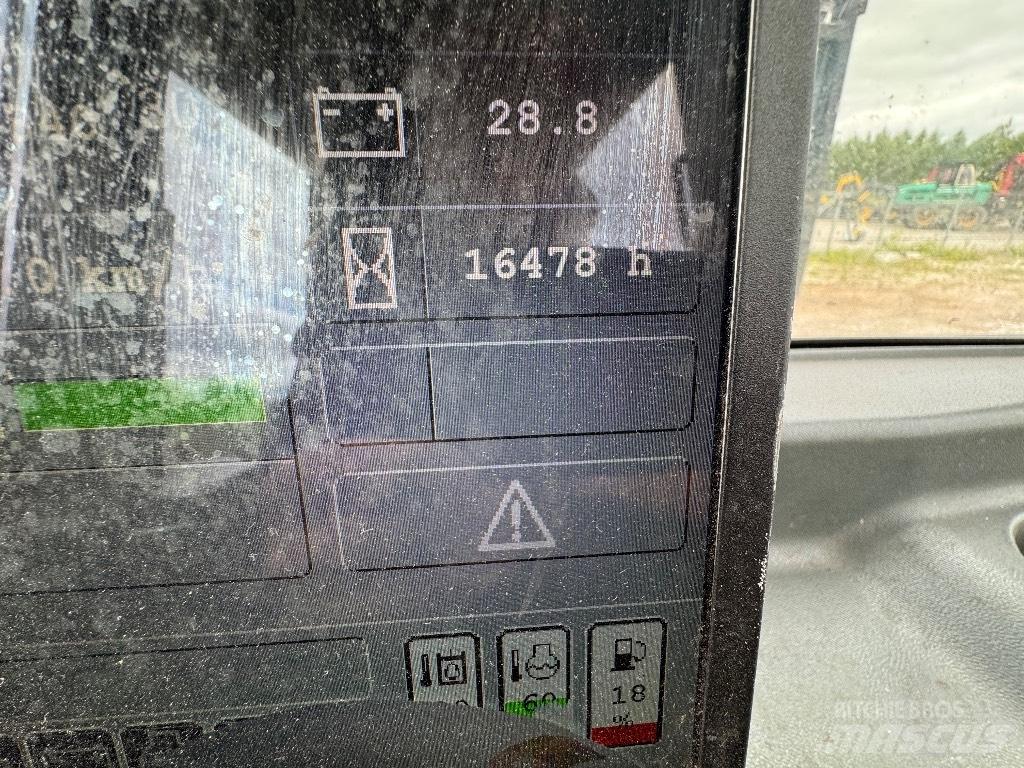 Komatsu 830.3 Vyvážecí traktory