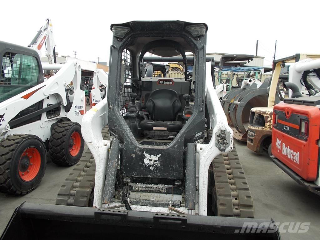 Bobcat T76 Smykem řízené nakladače