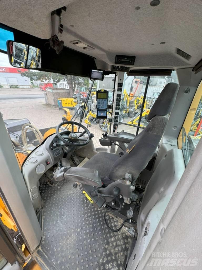 Volvo L150H Kolové nakladače