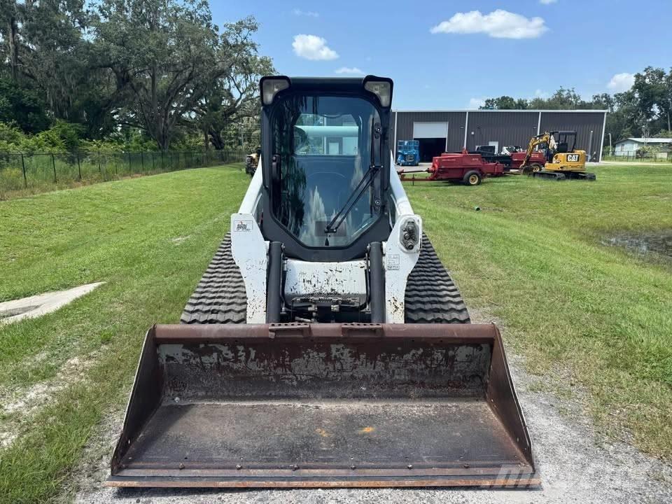 Bobcat T750 Smykem řízené nakladače