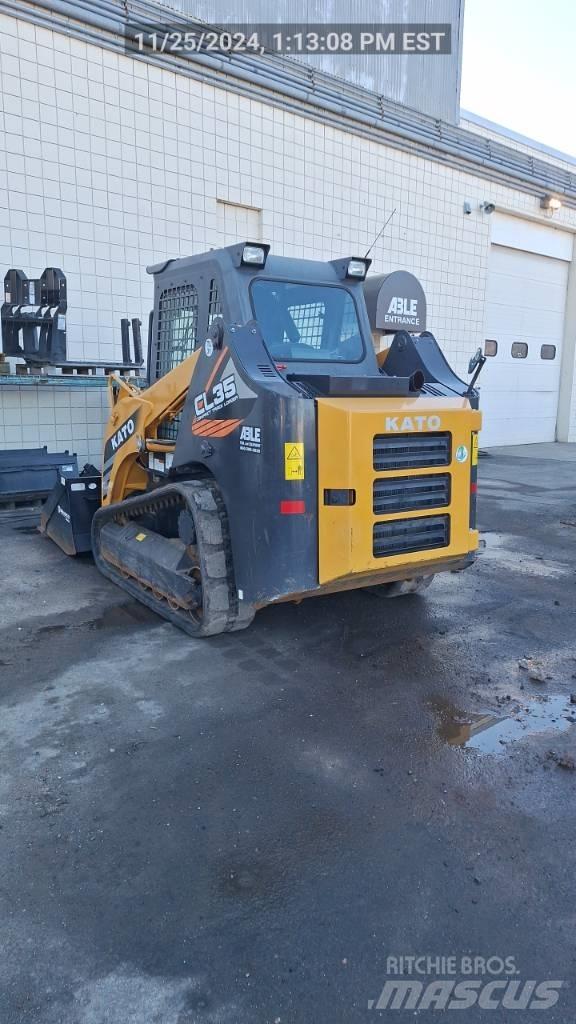 Kato CL35 Smykem řízené nakladače