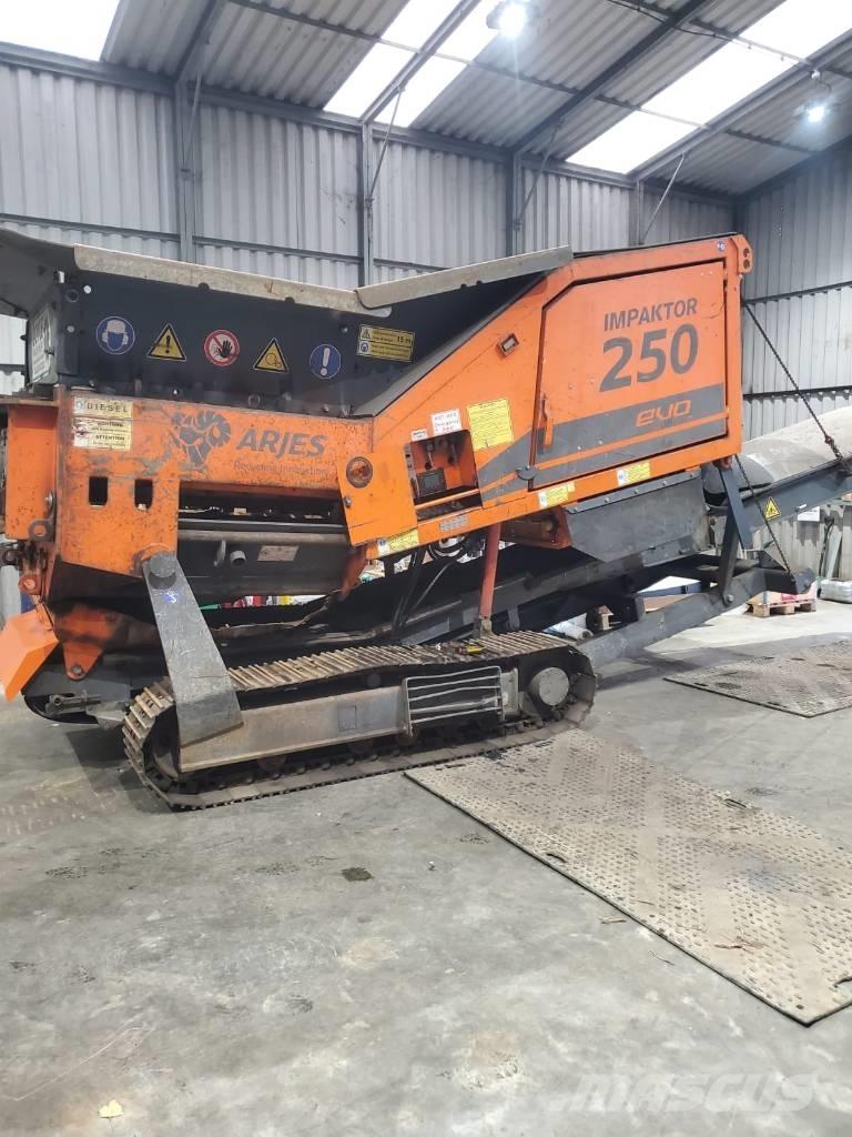 Arjes 250 Evo Mobilní drtiče