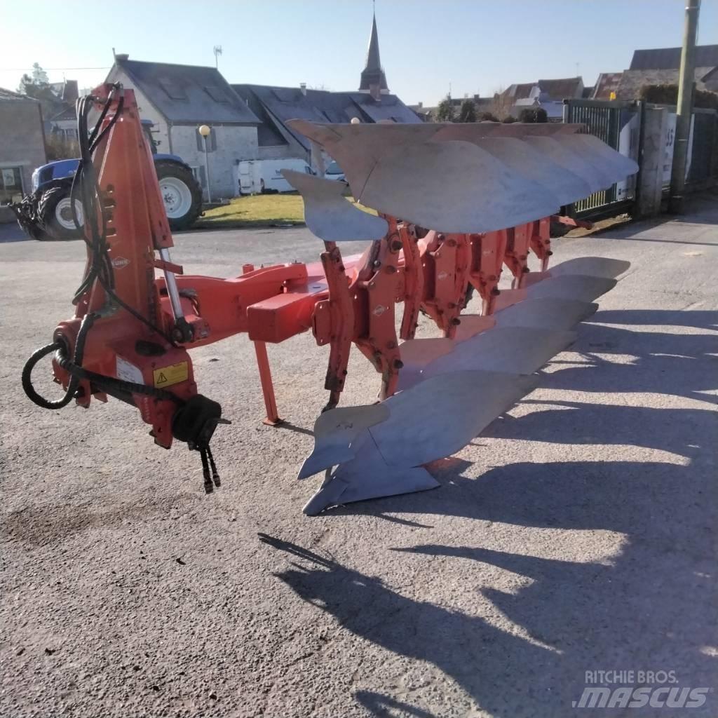 Kuhn VARIMASTER 121 Oboustranné pluhy