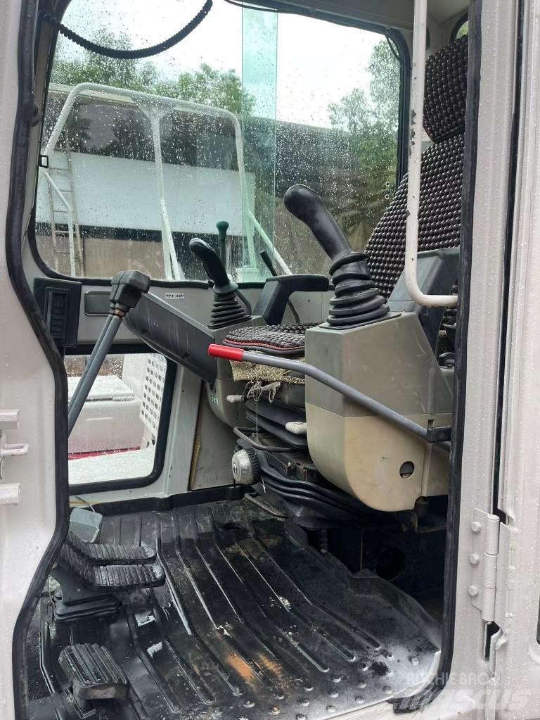 Takeuchi TB 160C Pásová rýpadla