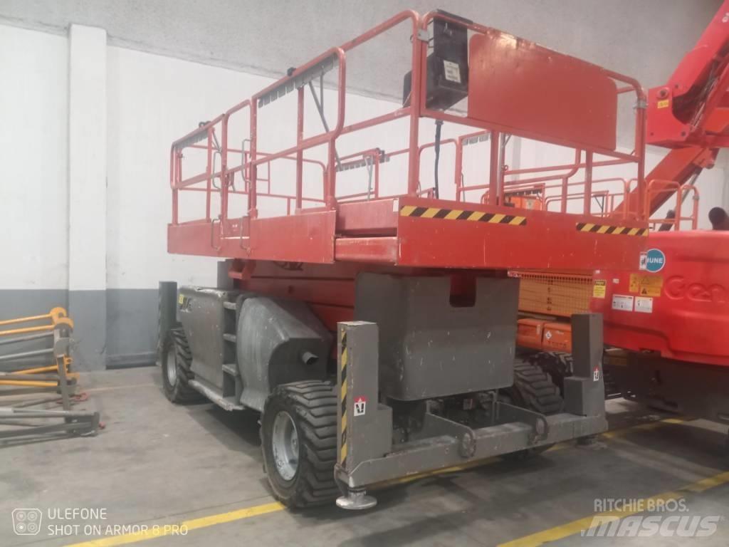 JLG 4394 RT Nůžková zvedací plošina