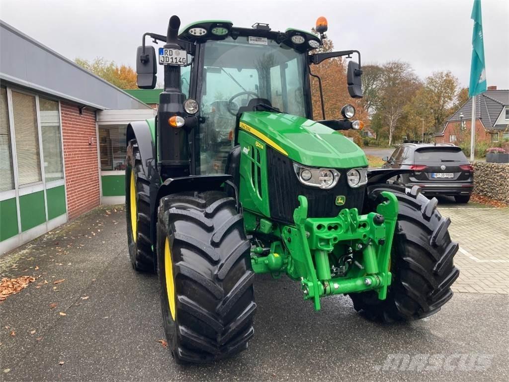 John Deere 6120M Traktory