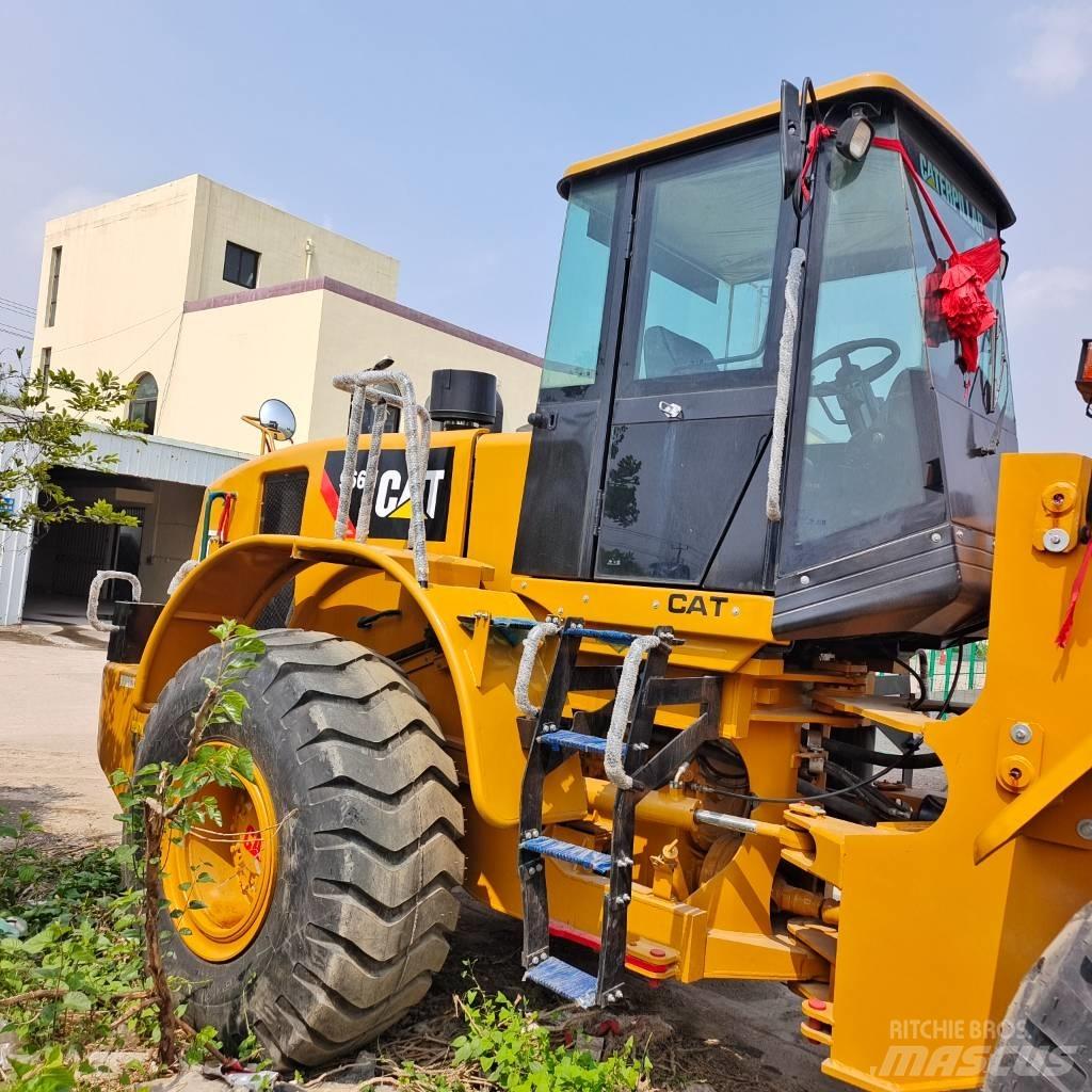 CAT 966H Kolové nakladače