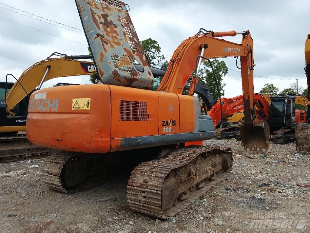 Hitachi ZX 200 Pásová rýpadla