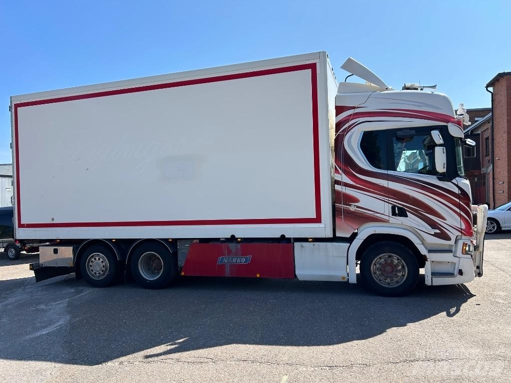 Scania R 650 6x2 Skříňová nástavba