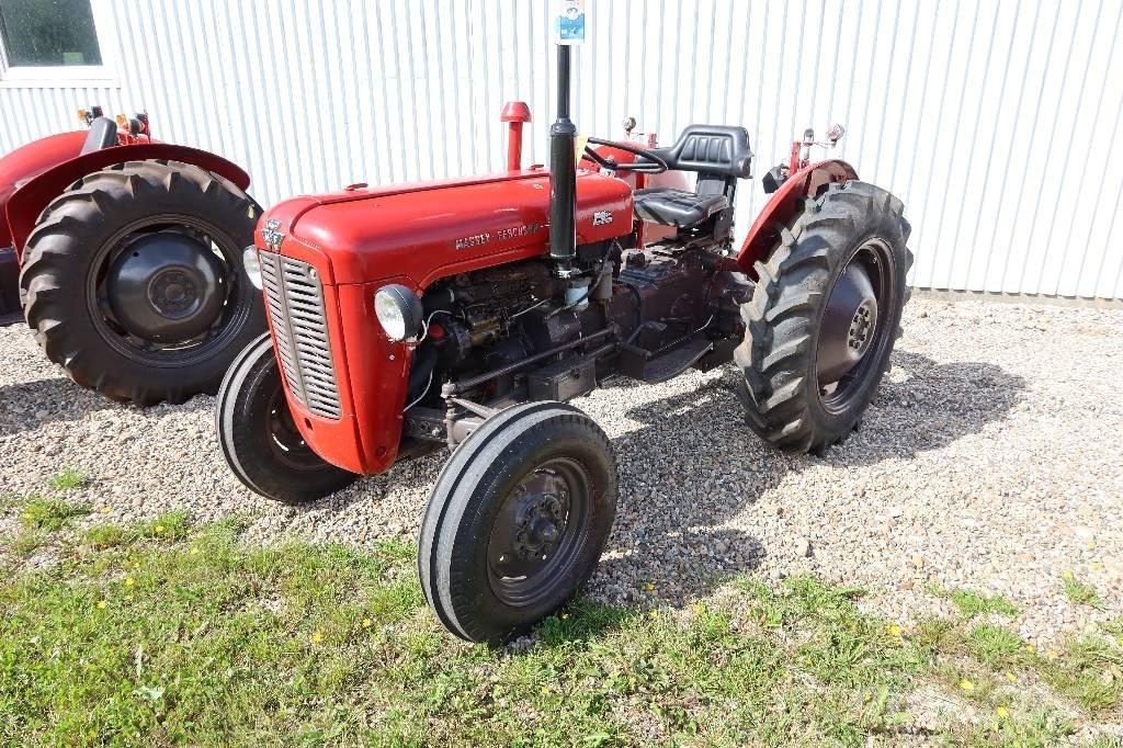 Massey Ferguson 35 Traktory