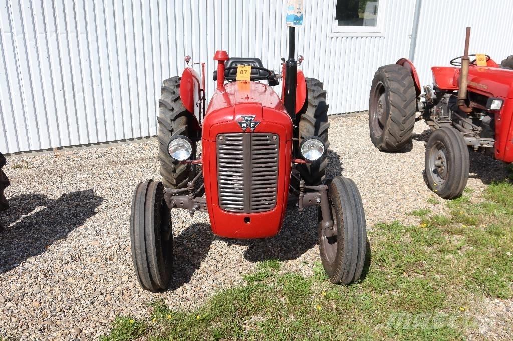 Massey Ferguson 35 Traktory