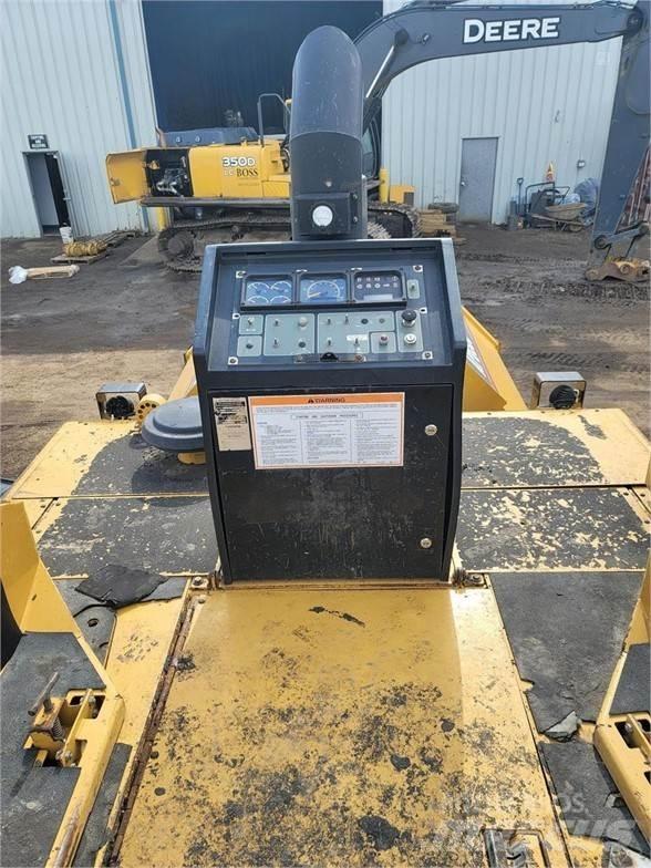 CAT AP-655C Finišery