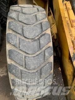 CAT 910 Kolové nakladače