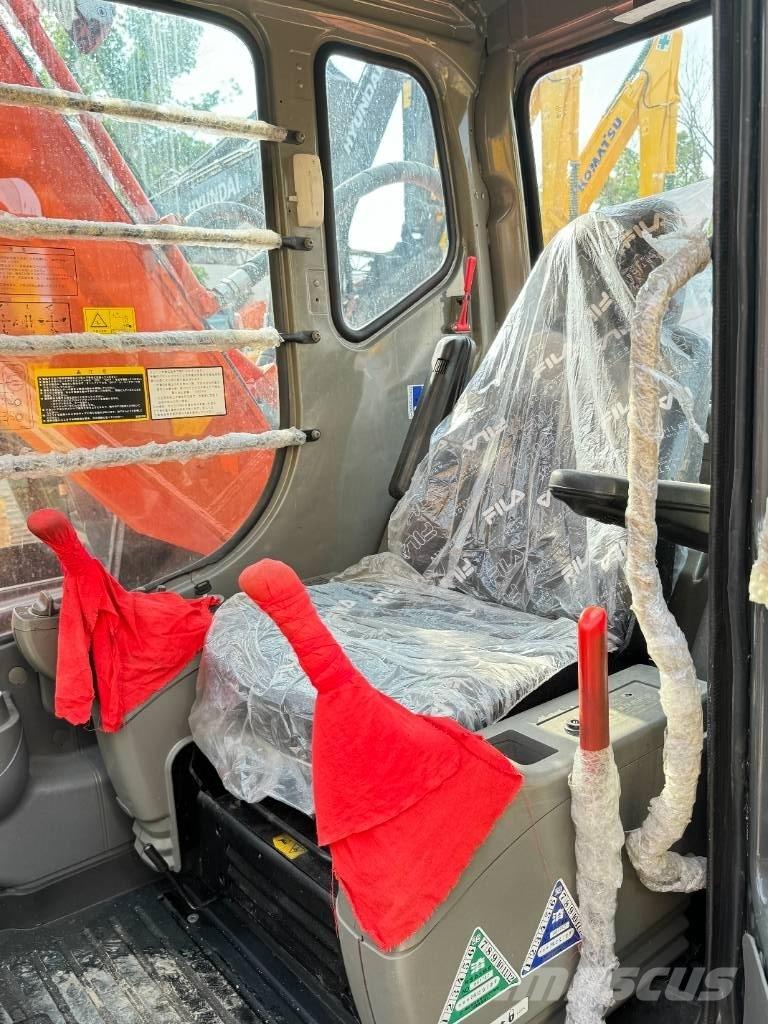 Hitachi ZX 200 Pásová rýpadla