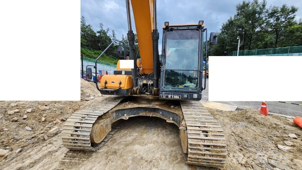 Hyundai HX 220 Pásová rýpadla