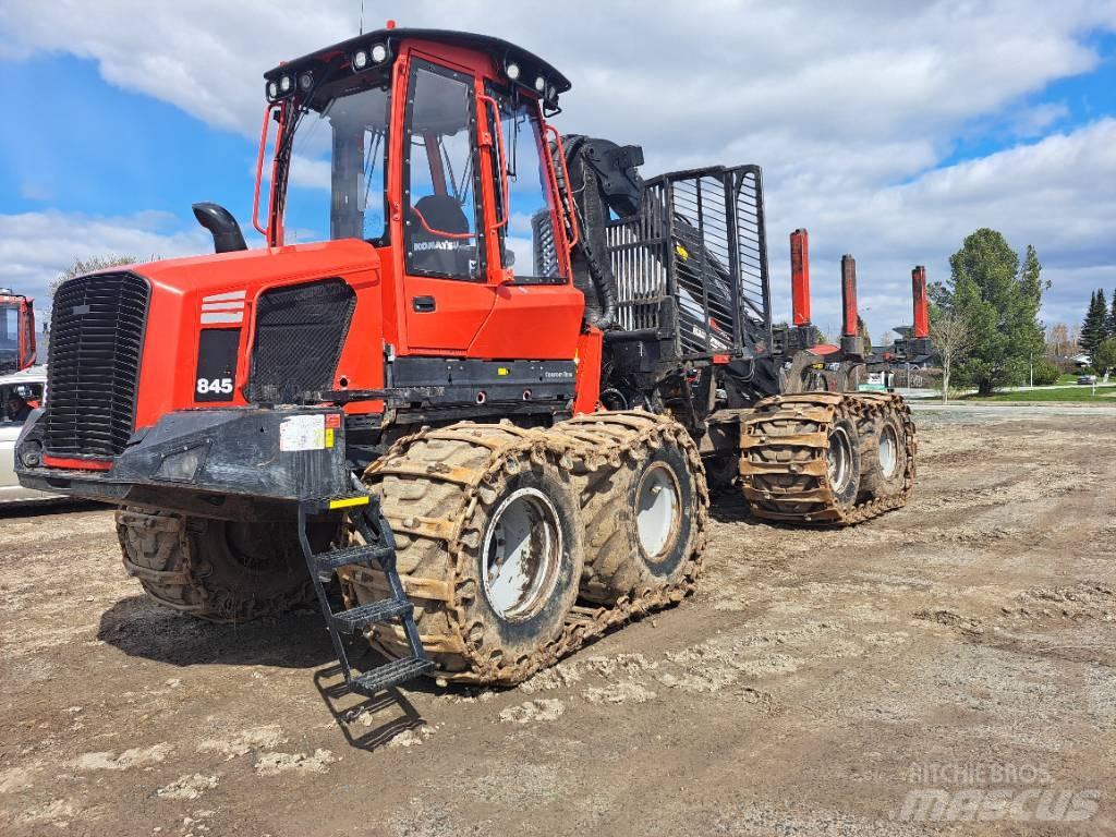 Komatsu 845 Vyvážecí traktory