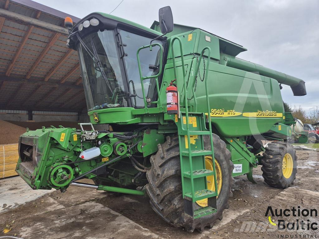 John Deere 9540 Sklízecí mlátičky
