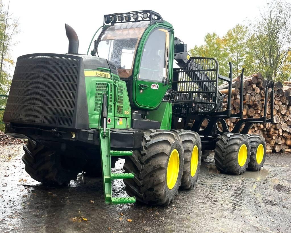 John Deere 1110 E Vyvážecí traktory