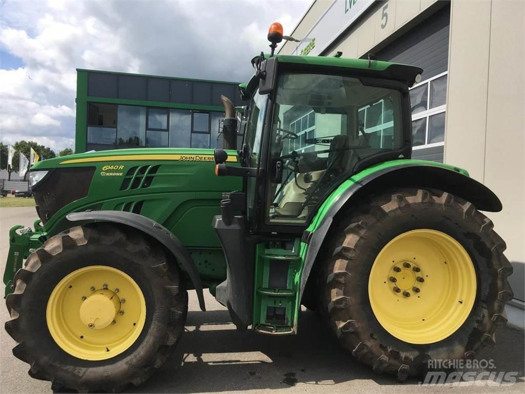 John Deere 6140R Traktory