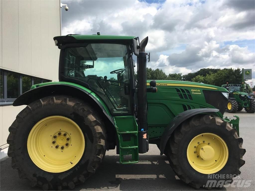 John Deere 6140R Traktory