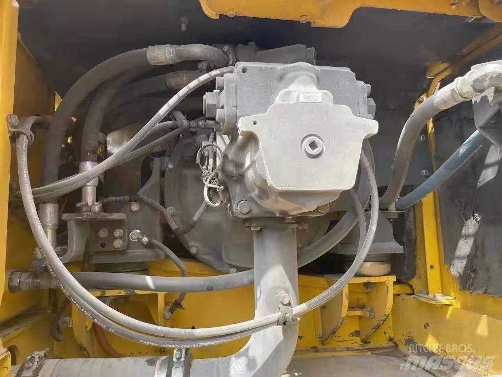 Komatsu PC 360-7 Pásová rýpadla