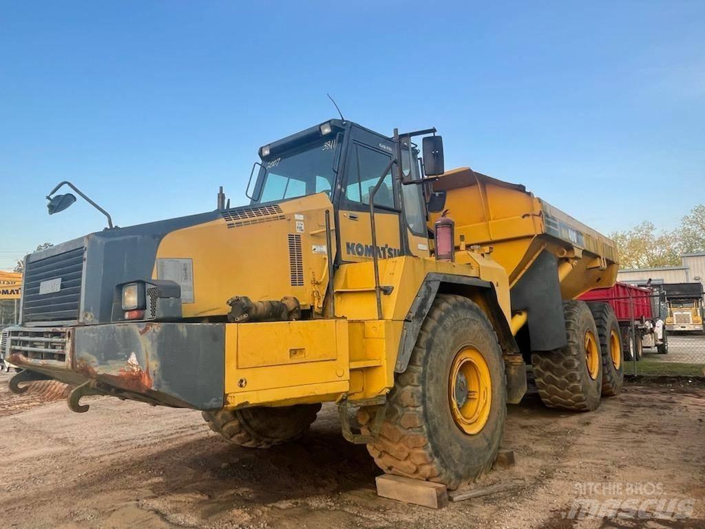 Komatsu HM 400-2 Kloubové dempry