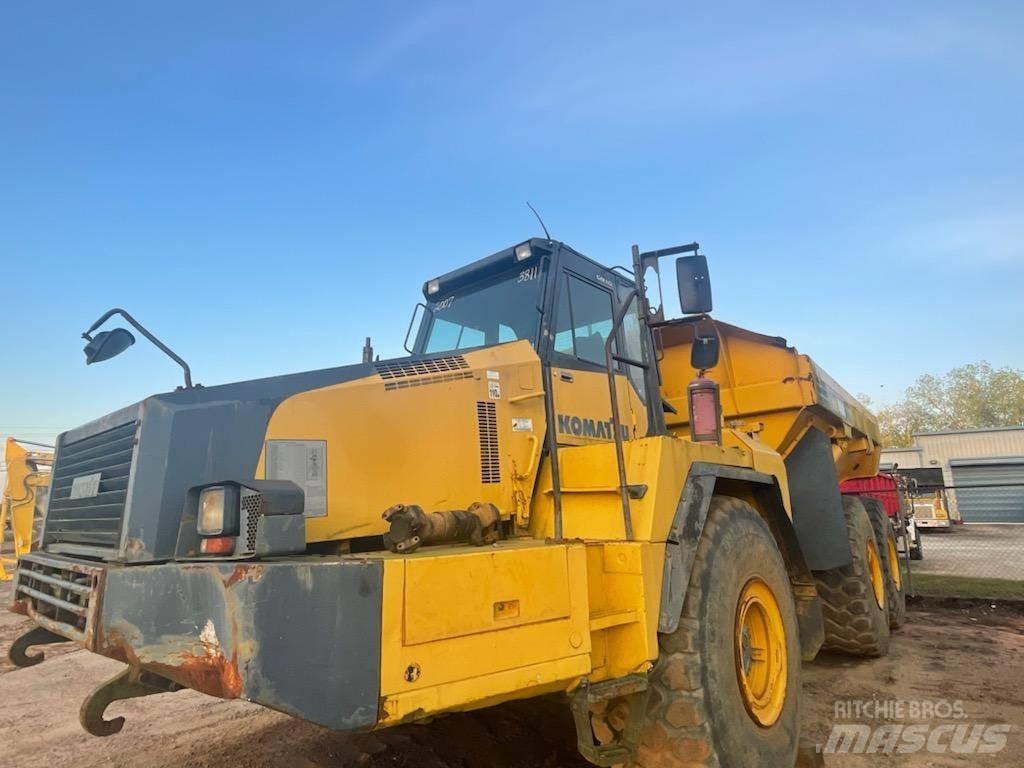 Komatsu HM 400-2 Kloubové dempry