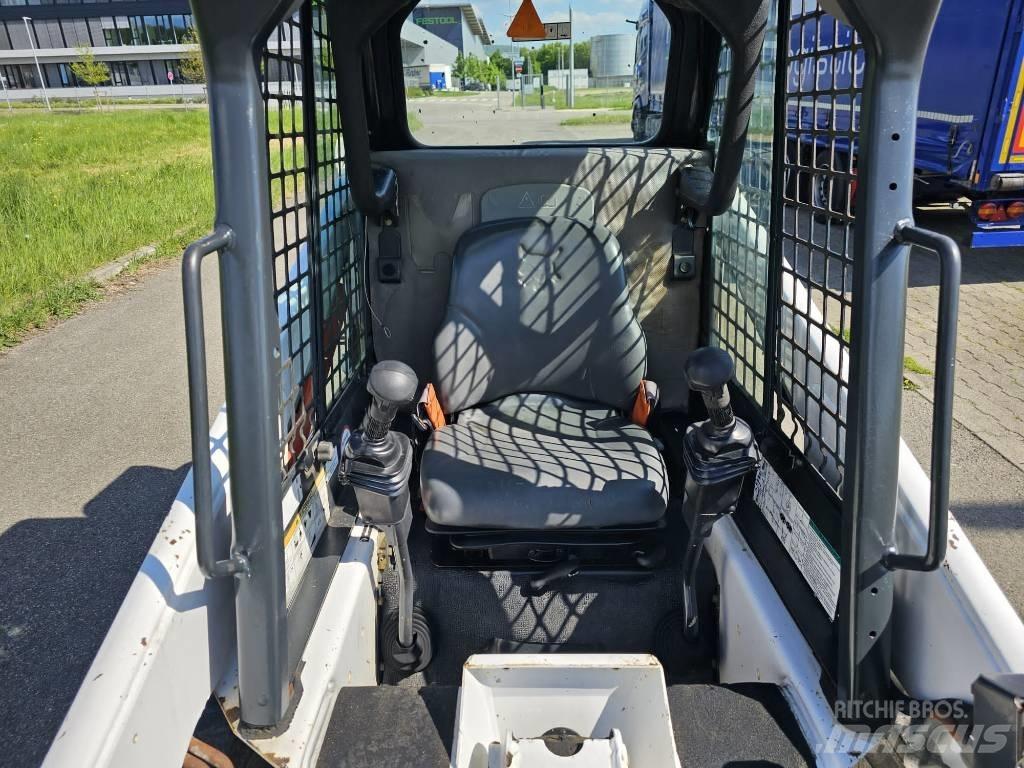 Bobcat S 130 Smykem řízené nakladače