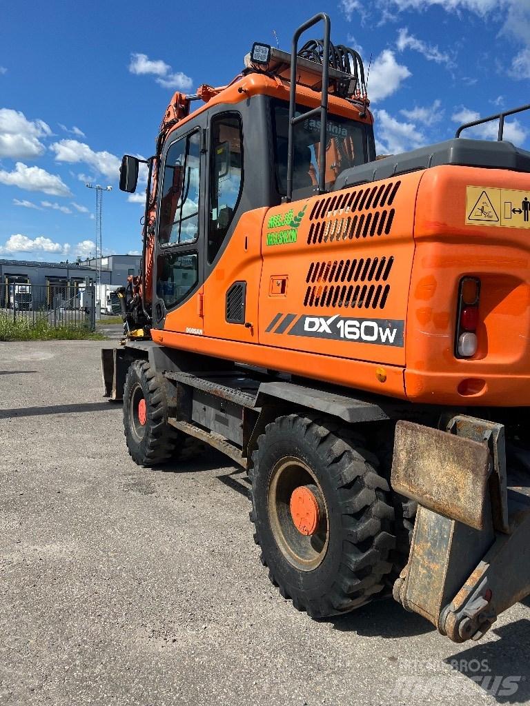 Doosan DX 160 W-3 Kolová rýpadla