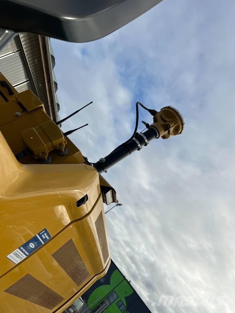 CAT 330 Pásová rýpadla