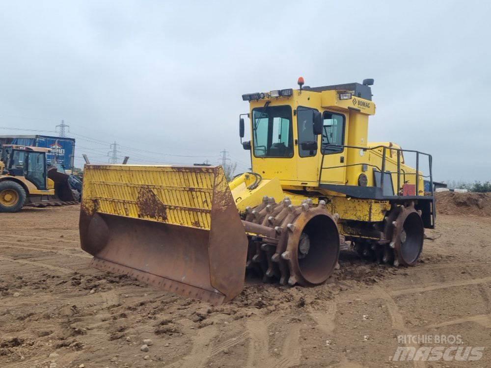 Bomag BC722RB2 Vibrační pěchy