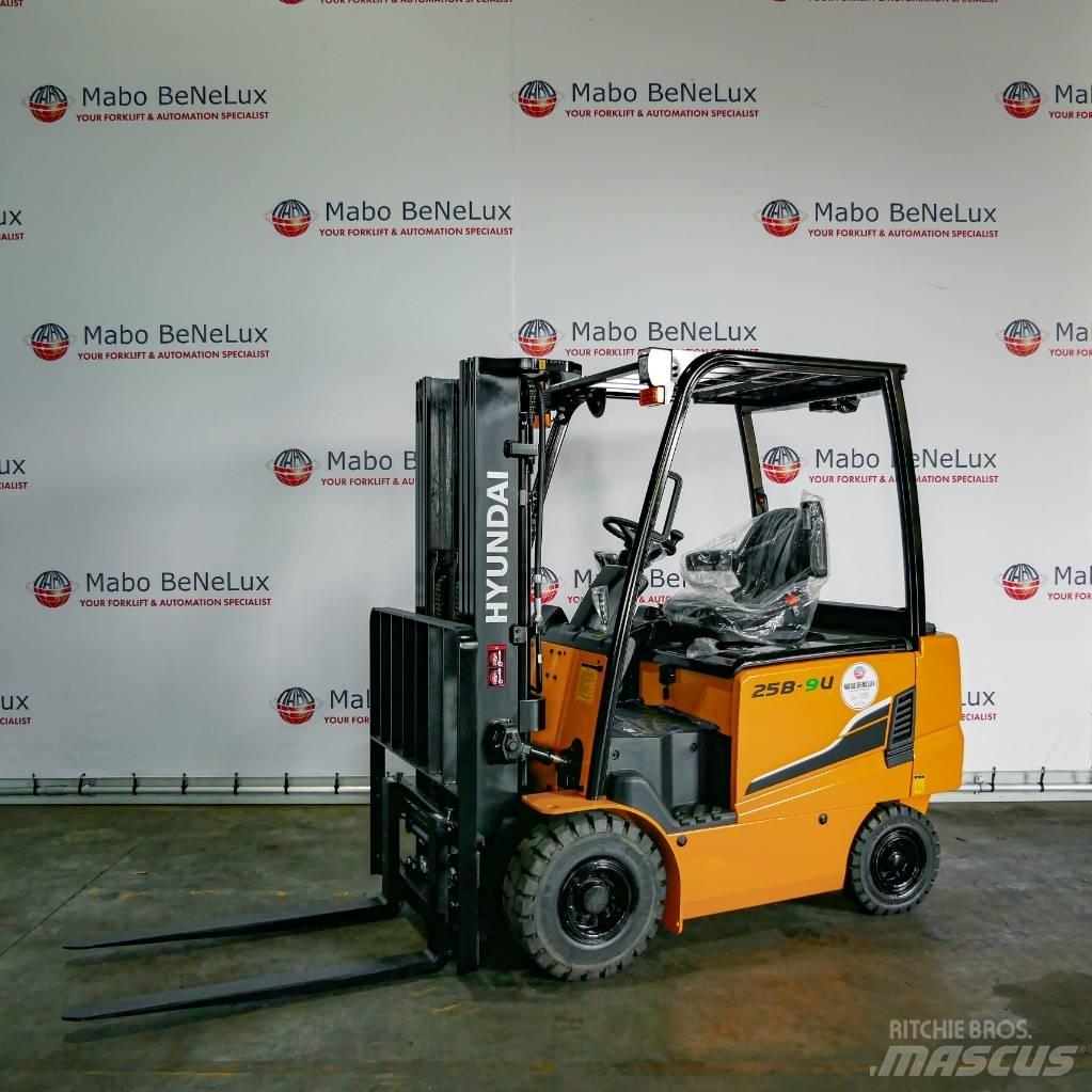 Hyundai 25B-9U Dieselové vozíky