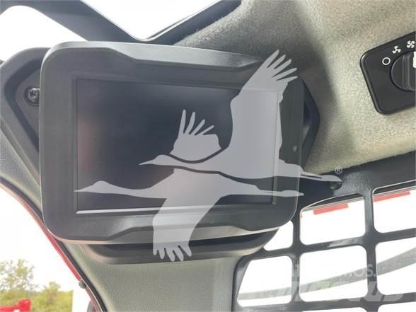 Bobcat T76 Smykem řízené nakladače