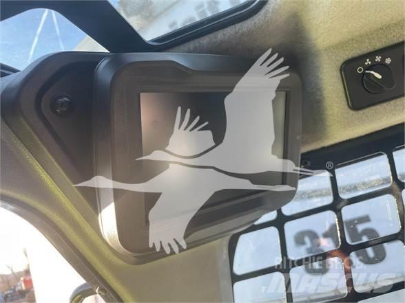 Bobcat T76 Smykem řízené nakladače
