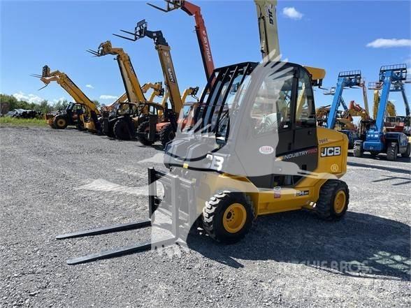 JCB 35 Teleskopické manipulátory