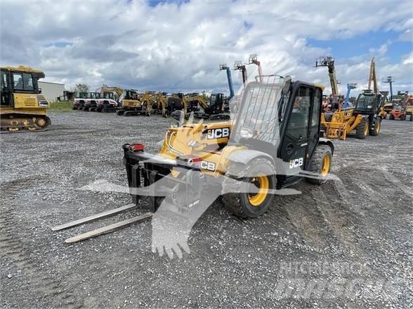 JCB 525-60 Teleskopické manipulátory