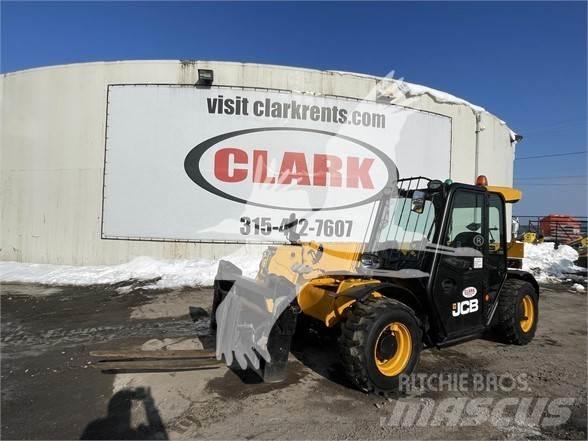 JCB 525-60 Teleskopické manipulátory