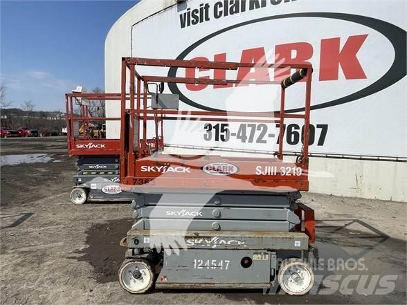 SkyJack SJ3219 Nůžková zvedací plošina