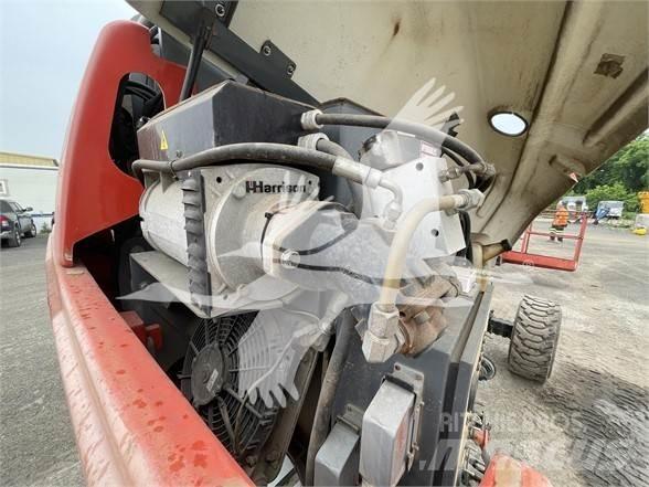 SkyJack SJ40T Teleskopické plošiny