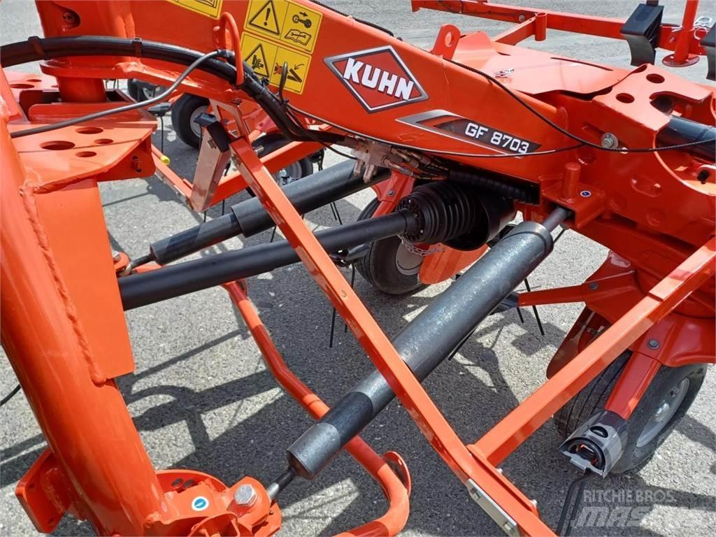 Kuhn GF 8703 Obraceče a shrabovače sena