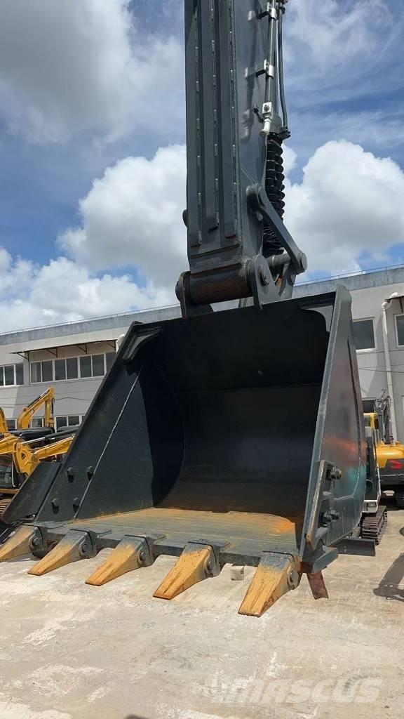 Hyundai r220lc-9s Midi rýpadla 7t - 12t