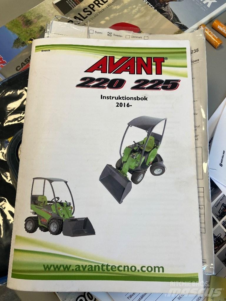 Avant 225 Víceúčelové nakladače
