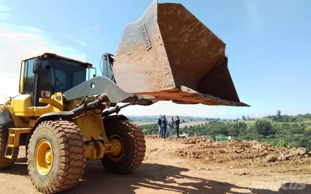 Volvo L 90 F Kolové nakladače