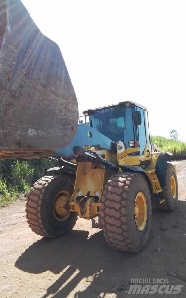 Volvo L 90 F Kolové nakladače