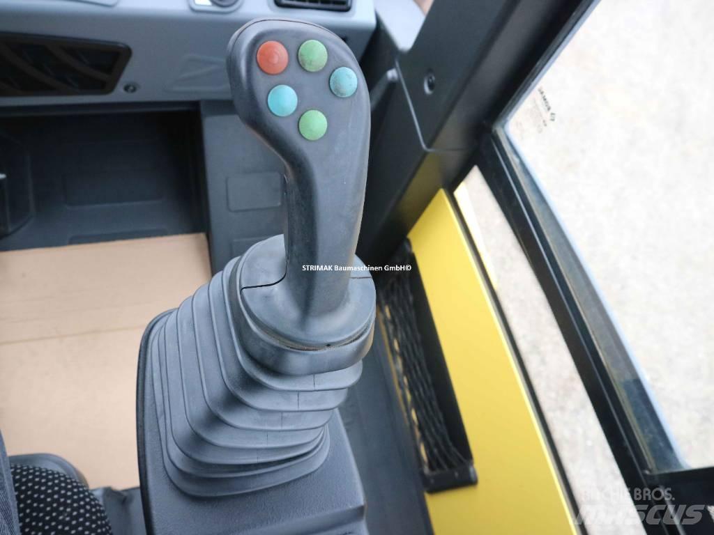 Bomag BW 213 PDH-5 Půdní kompaktory