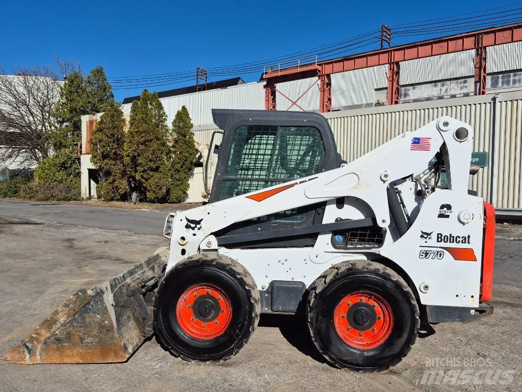 Bobcat S 770 Smykem řízené nakladače