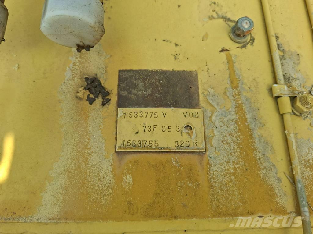 CAT 320 C L Pásová rýpadla